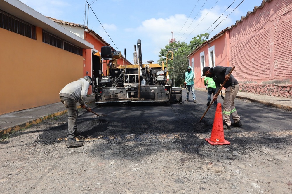 Gobierno del Estado de Colima inicia trabajos de renivelación en tramo El Trapiche a San Joaquín