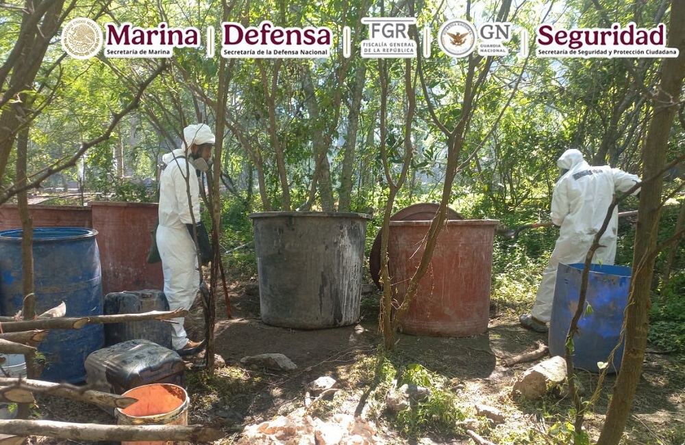 En Durango, desmantelan laboratorios clandestinos y aseguran 21 toneladas de metanfetaminas