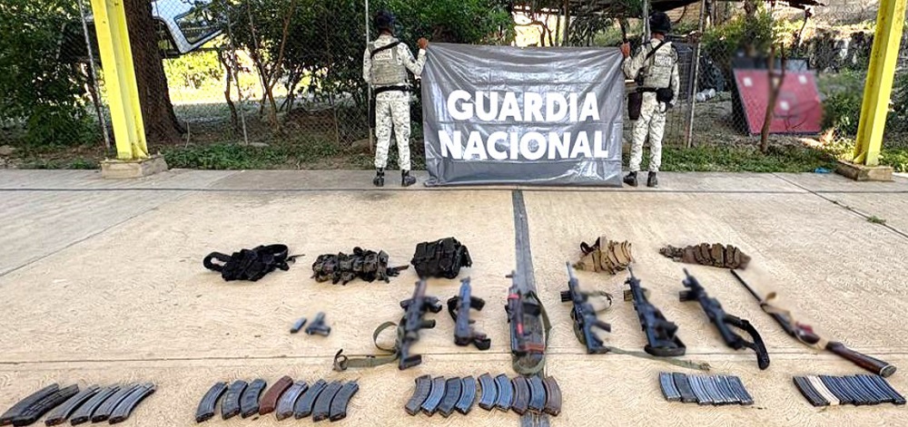 Continúa el Gabinete de Seguridad asegurando drogas, armas y detención de personas en diferentes partes del país