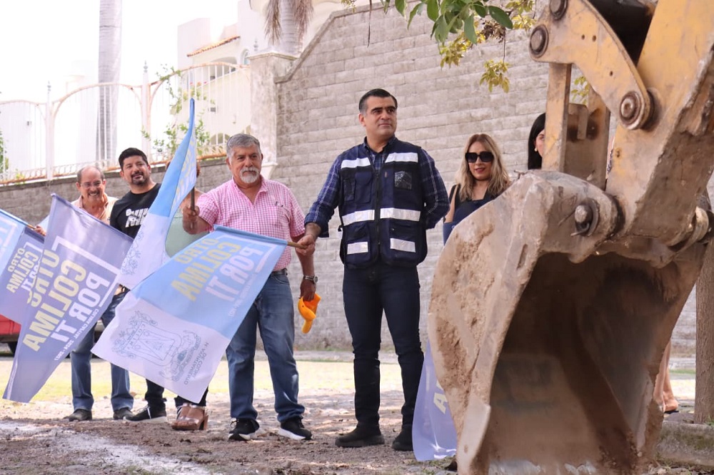 Con nueva red pluvial, vecinos de Lomas Verdes tendrán calles más seguras en temporada de lluvias: Riult Rivera