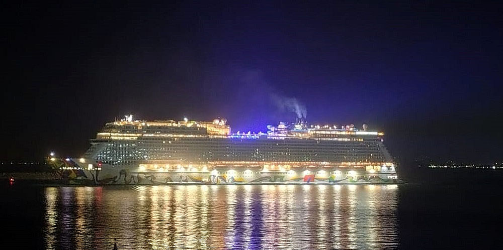 Arriba a Manzanillo el Norwegian Encore, cuarto crucero de la temporada 2025-2026