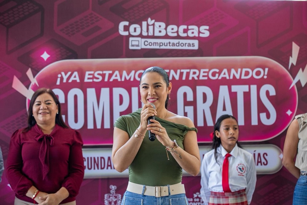 Gobernadora de Colima sigue entregando ColiBecas Computadoras a estudiantes de secundaria por cuarto año consecutivo