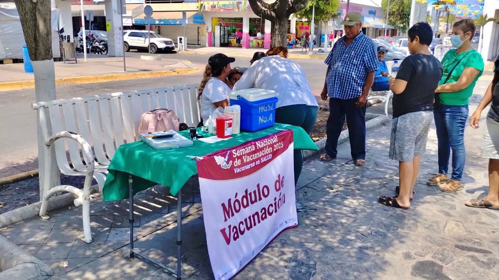 Sector Salud instala 17 módulos de vacunación contra sarampión en Colima, Villa de Álvarez, Tecomán y Manzanillo