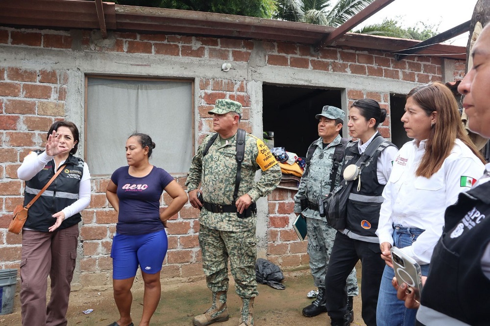 PC Manzanillo activa medidas preventivas por huracán ‘Priscilla’: cierre total de playas y reubicación en Francisco Villa