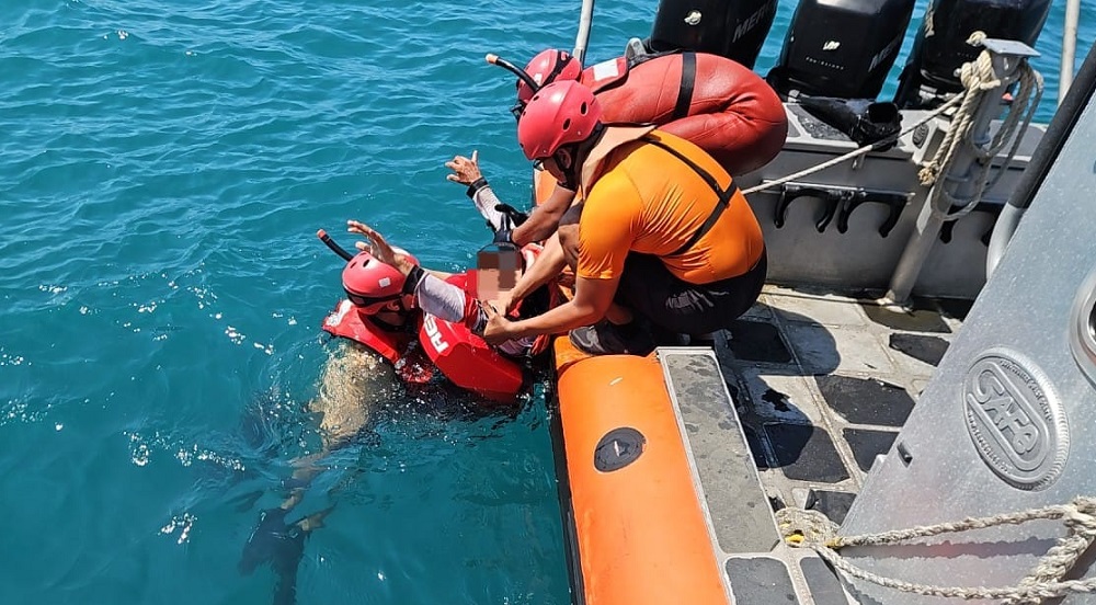 Rescata la Marina a hombre accidentado en el Cerro de La Cruz, en Manzanillo