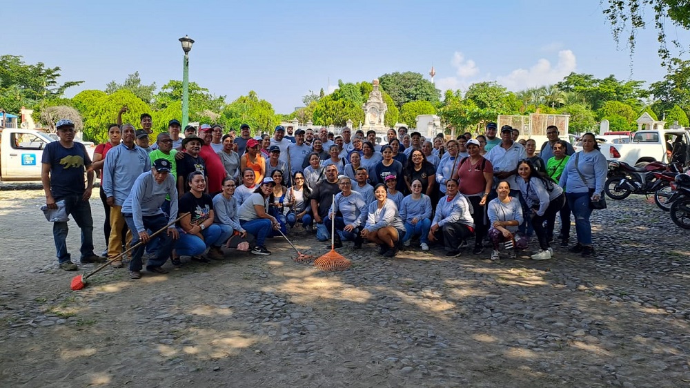 Sindicato del Ayuntamiento de Colima impulsa la rehabilitación del Panteón Municipal con jornadas de trabajo social