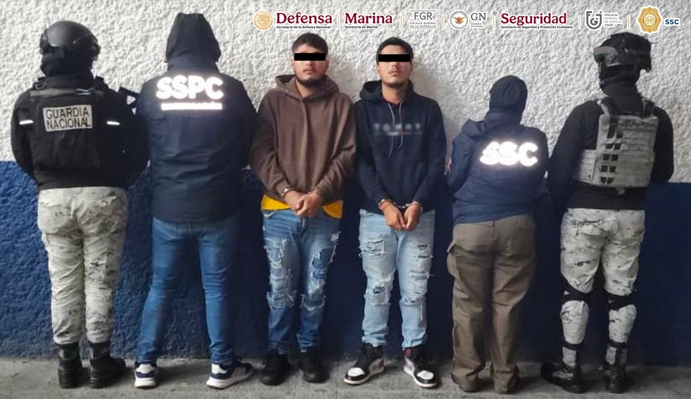 En CDMX detienen a dos hombres vinculados con grupo delictivo, se les asegura droga