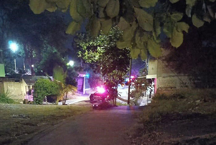 Asesinan a una mujer en las canchas del Barrio del Zalatón, en Colima