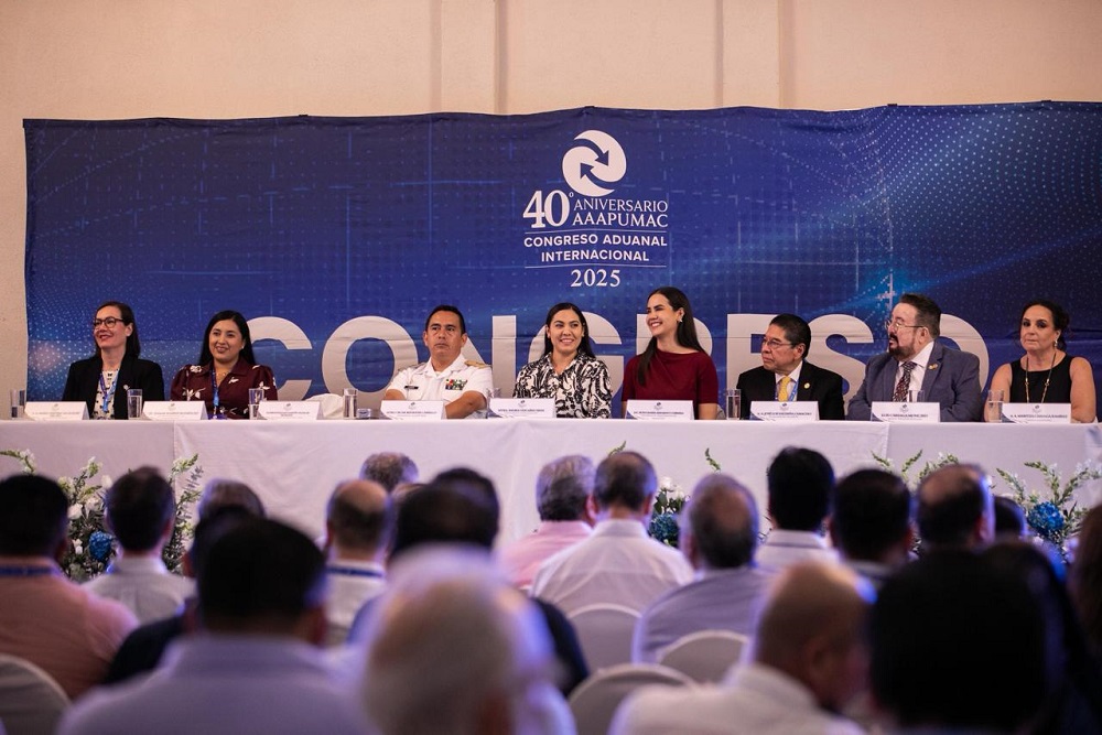 Vienen tiempos de crecimiento, justicia y bienestar para Manzanillo: Indira Vizcaíno