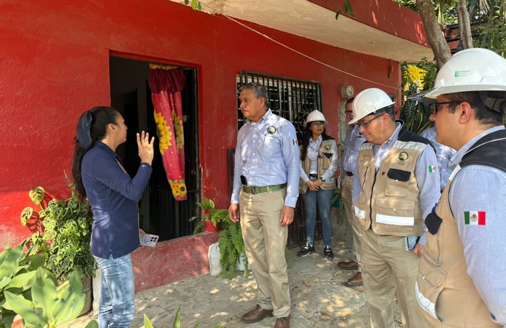 Asipona Manzanillo atiende directamente a vecinos de Santiago y supervisa avance del puente sobre el arroyo