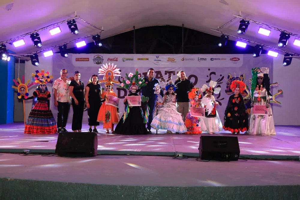 Celebran talento y tradición en Concurso de Catrinas de la Feria de Colima 2025