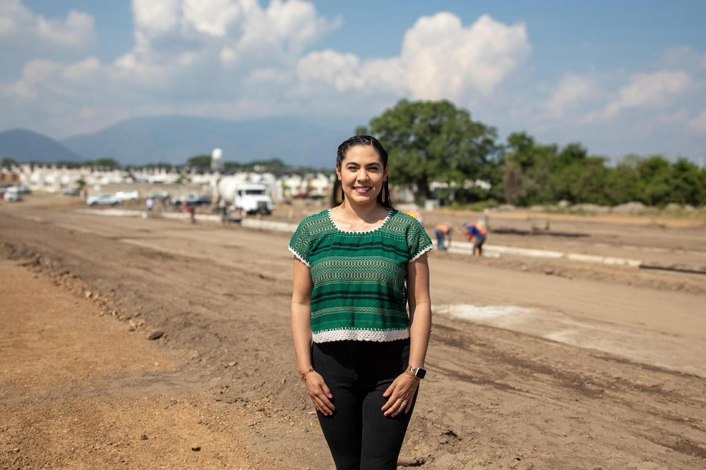 Gobernadora de Colima visita predio de ‘La Villa’ donde se construyen 237 Viviendas para el Bienestar