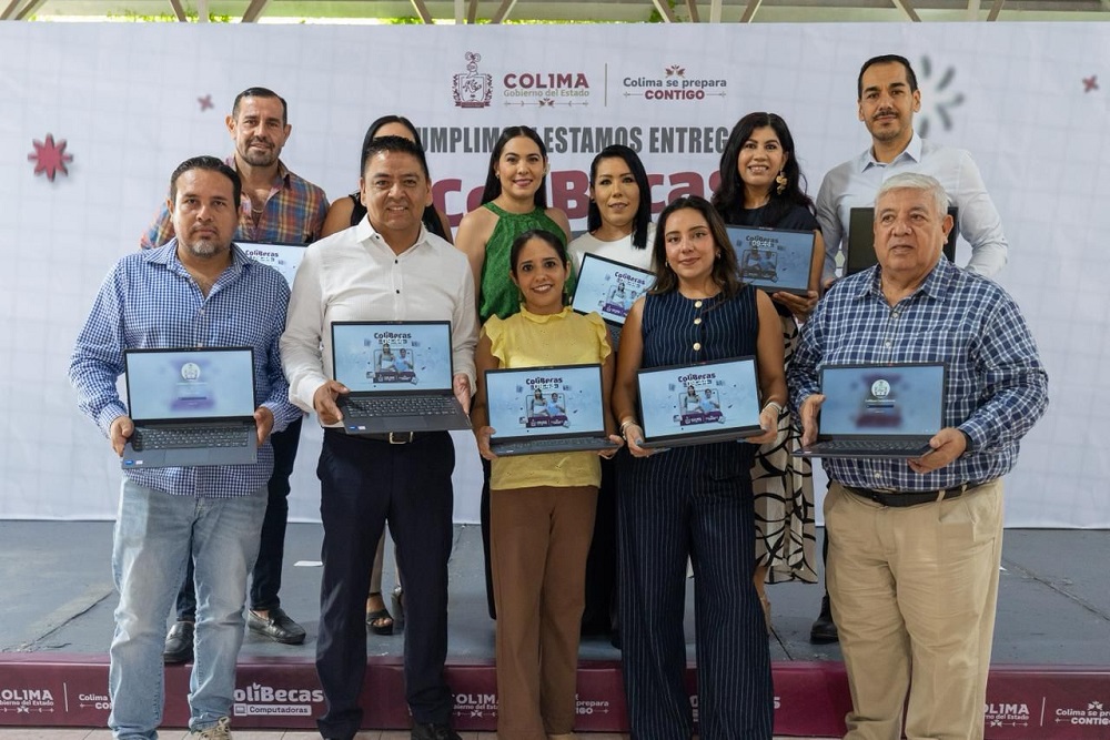 Indira Vizcaíno concluye entrega de laptops gratuitas a docentes de primarias públicas