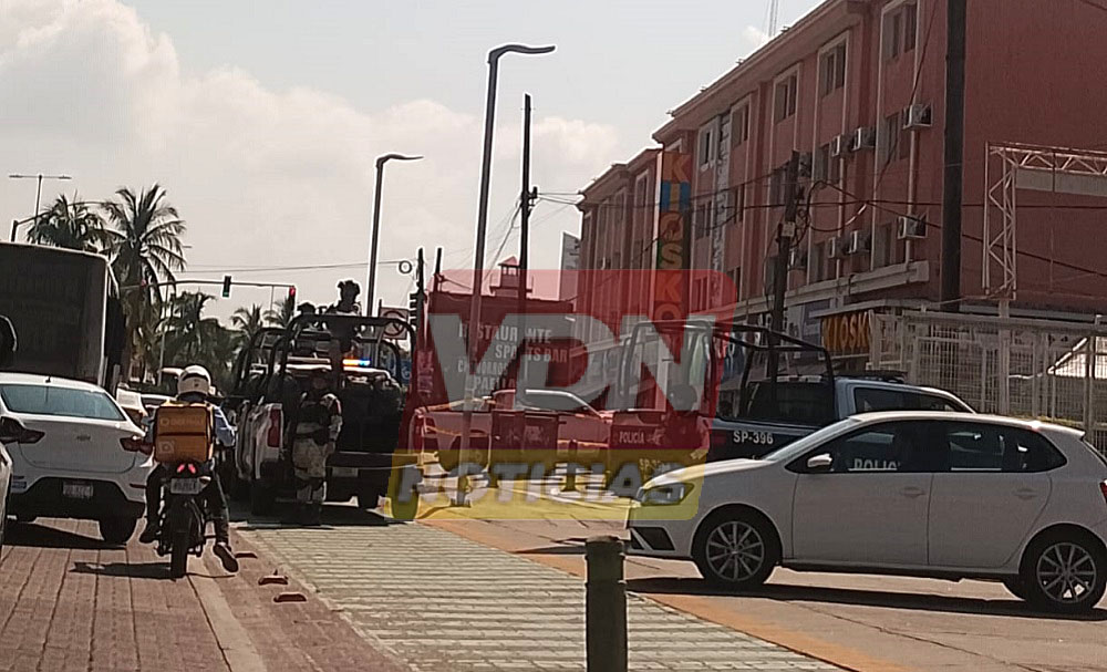 Asesinan a un hombre en pleno Boulevard Miguel de la Madrid, en Manzanillo