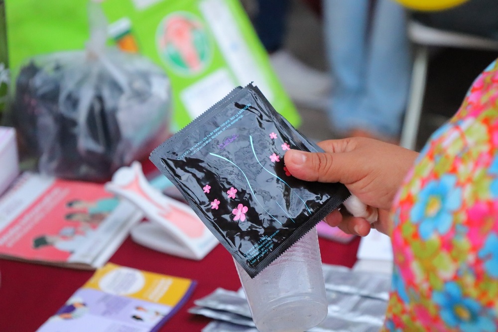 Salud Colima previene infecciones de transmisión sexual de la población, con métodos anticonceptivos