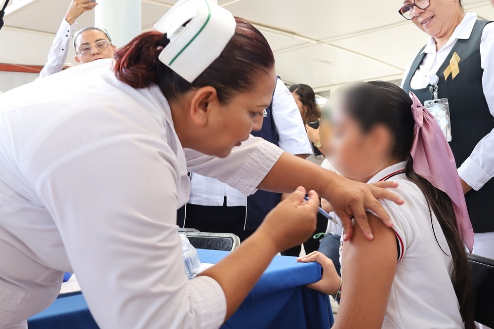 Cáncer de mama y de cuello uterino son prevenibles y tratables: Salud Colima