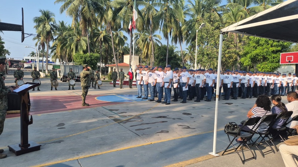 En Manzanillo, SEMAR libera Cartillas del Servicio Militar Nacional a marineros clase 2006, remisos y mujeres voluntarias