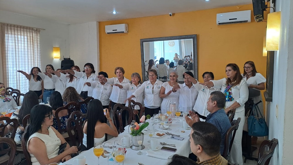 Rinde protesta nuevo Comité Directivo de la Unión de Trabajadoras Sociales del Estado de Colima