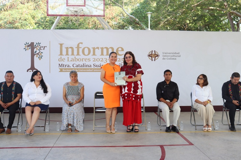 Rectora Catalina Suárez destaca el modelo educativo de la UIC, en su primer informe