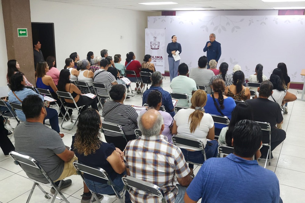 Gobierno del Estado reconoce a artesanas, artesanos y productores del Pabellón Hecho en Colima 2025