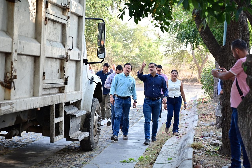 Riult Rivera supervisa limpieza en Jardines Vista Hermosa