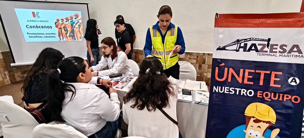 Ofrecen más de 530 vacantes en la Feria Nacional de Empleo para Mujeres, en Manzanillo