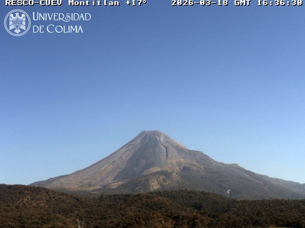 En calma y con bajo riesgo se mantiene el Volcán de Fuego: UEPC Colima