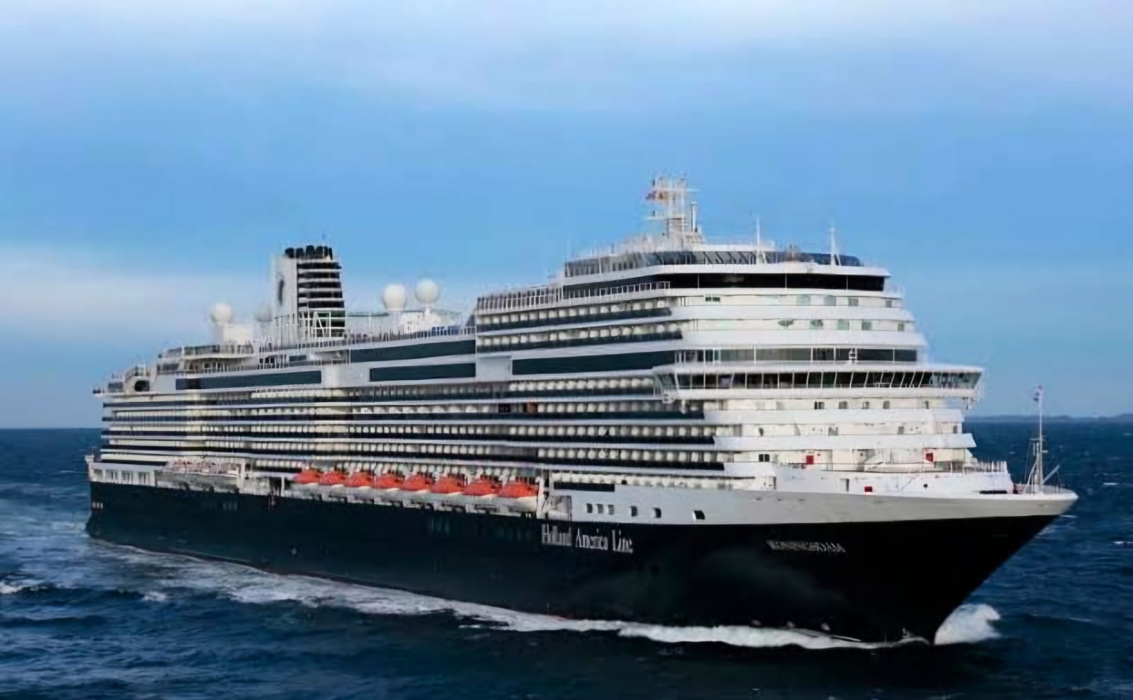 Arribará a Manzanillo el crucero Koningsdam con más de 3 mil 600 viajeros