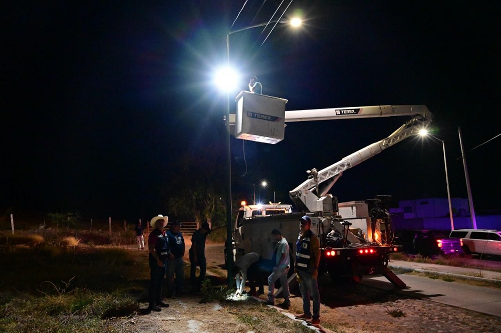 Riult Rivera logra avances significativos en la mejora del alumbrado público en el municipio de Colima