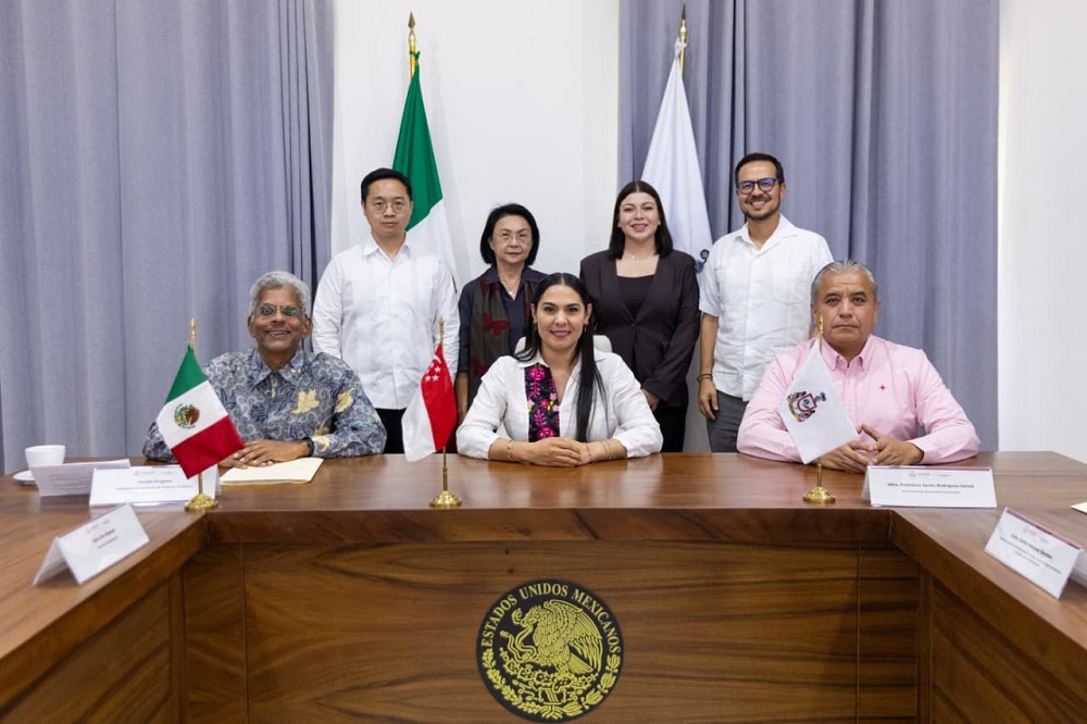 Gobernadora Indira Vizcaíno recibe a Embajador de Singapur en México para fortalecer la relación de Colima con ese país
