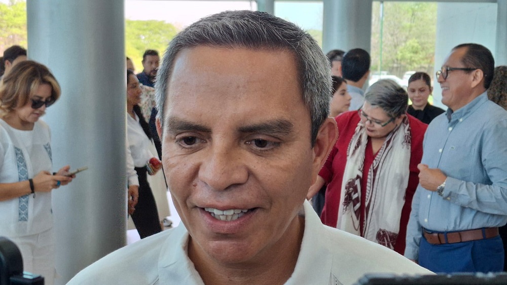 Rector de la UdeC celebra beca universal “Mi ColiBeca para el Futuro”