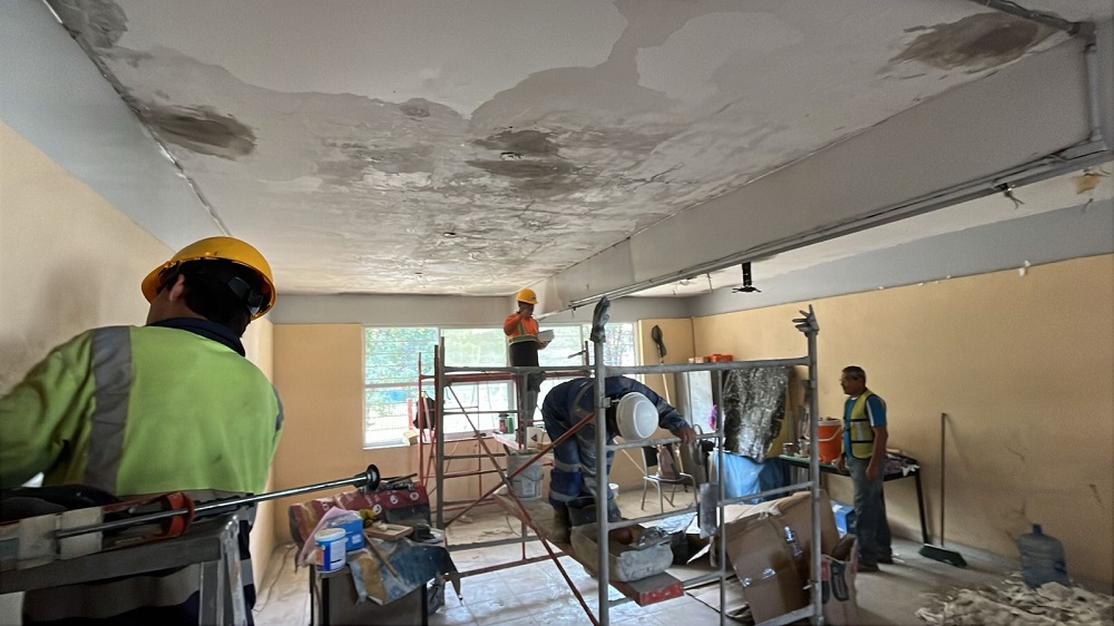 Inician obras en escuelas de Manzanillo beneficiadas por la Octava Carrera con Causa CONTECON