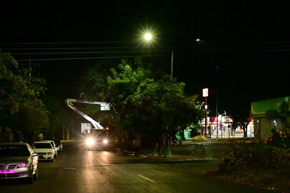 Riult Rivera supervisó que las colonias La Guadalupe, El Pedregal y Camino Real 1 quedaran iluminadas al 100 por ciento