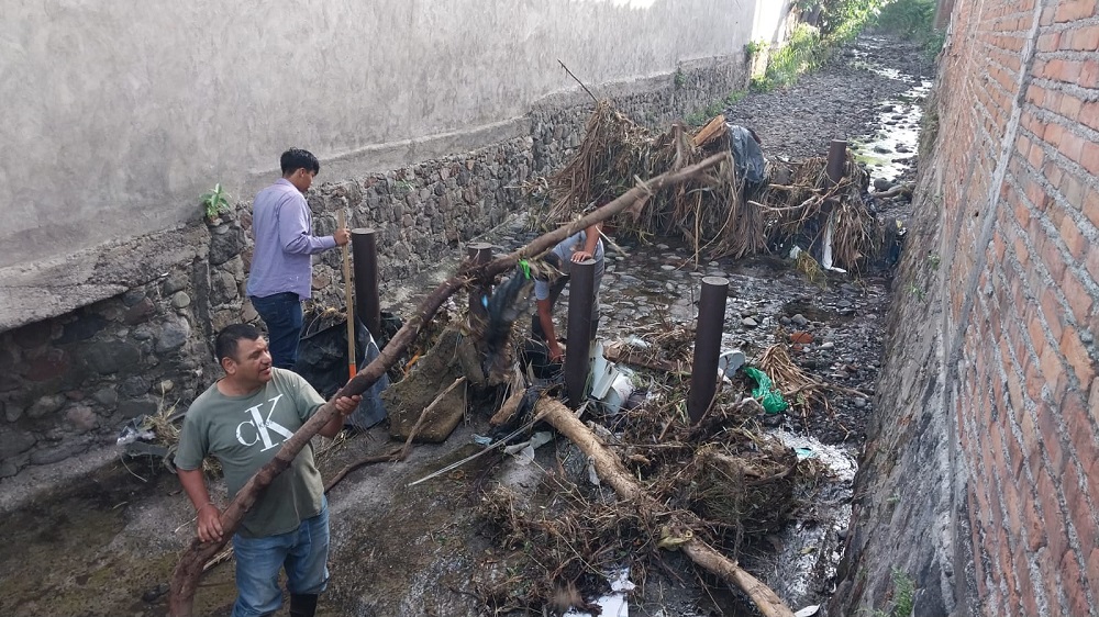 Continúan trabajos de desazolve en el río Manrique para prevenir inundaciones: Gobierno de Riult Rivera