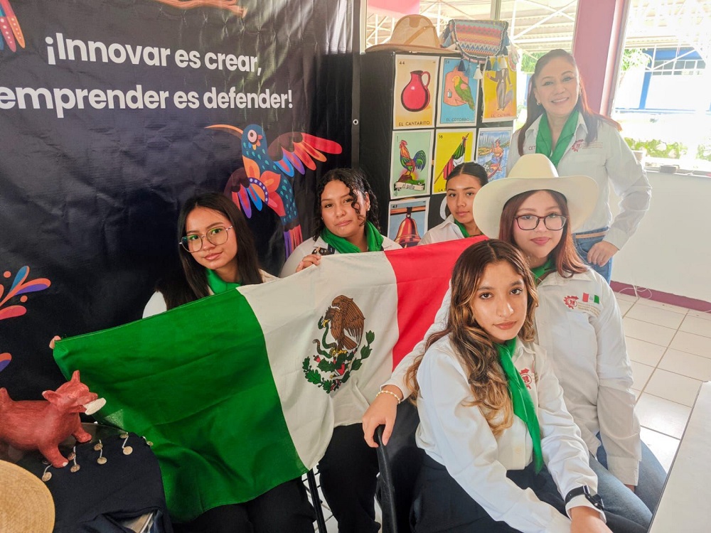 Estudiantes colimenses ganan final internacional del Desafío América Latina Original
