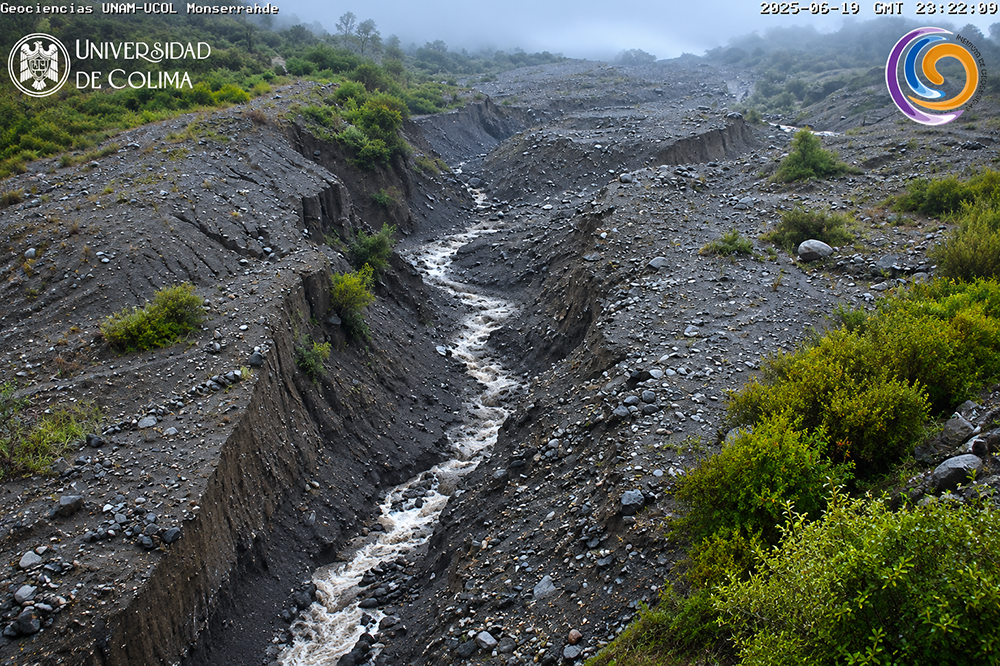 Advierten sobre riesgo de lahares en las barrancas del Volcán de Colima durante temporada de lluvias: CUEV-UdeC