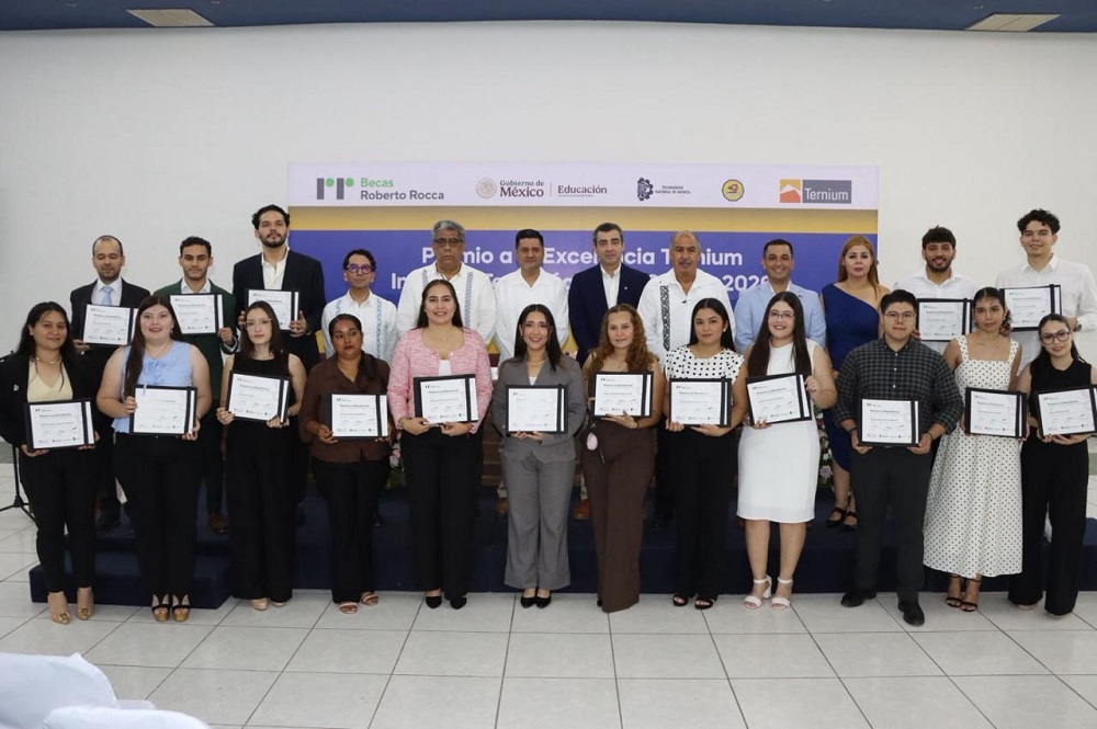 Reconocen a estudiantes de excelencia con Premio Ternium–Tecnológico de Colima